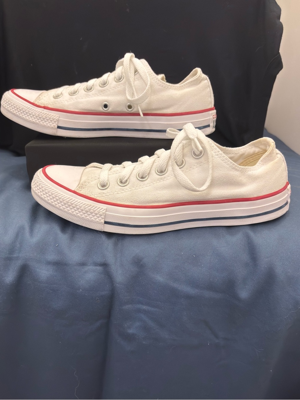 Women’s Size 7 - Chuck Taylor Converse All Star Sneaker Low Top